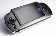 Sony PlayStation Portable: Путешествие в мир портативных игр